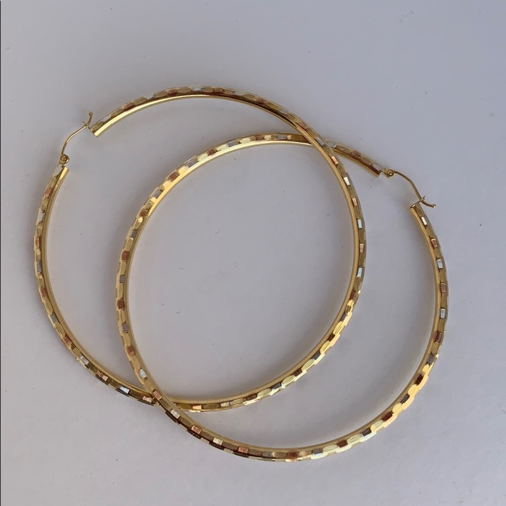 New 14k Tri color Gold 2 3/4” inches 3mm Hoop Earring - Picture 3 of 8
